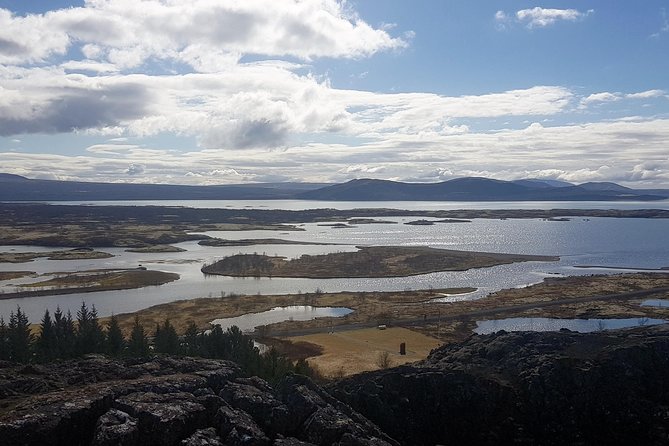 Golden Circle Tour - Thingvellir: where parliament and tectonic plates meet
