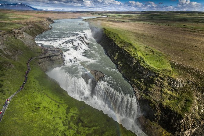 Golden Circle Tour Including Blue Lagoon Admission from Reykjavik - The 30-minute Reykjavik break matters