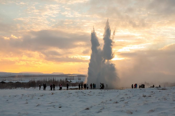 Golden Circle & Viking Horse Experience - Þingvellir, where geology and history meet
