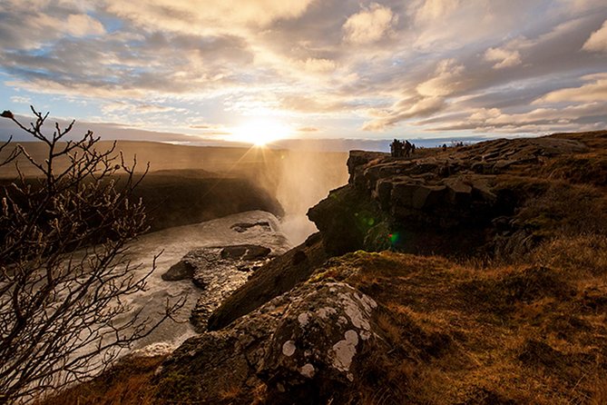 Golden Circle, Volcano Crater and Blue Lagoon Small-Group Tour - What the day feels like from the bus