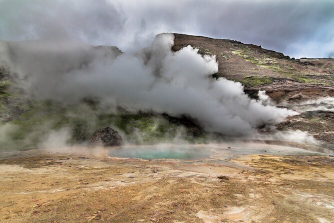 Helicopter Flight Over Geothermal Landscapes from Reykjavik - Weather is part of the deal