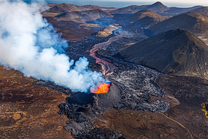 Helicopter Tour Over Iceland’s Reykjanes Volcano Eruption Site - The landing is the experience’s special extra