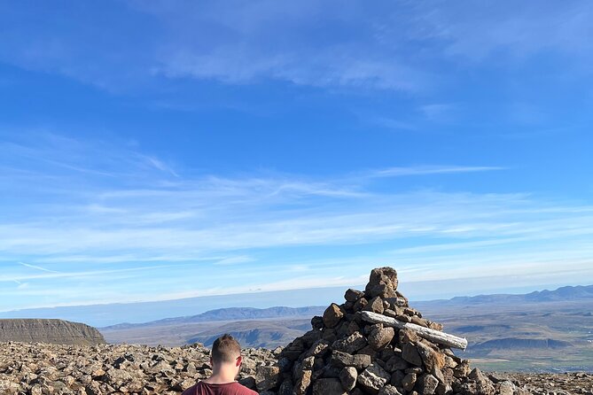 Hike to Mt Esja - Lisa the Labrador and the human touches