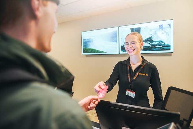 Iceland Airport Transfer from Reykjavík Hotels to KEF Airport - Cancellation and booking flexibility