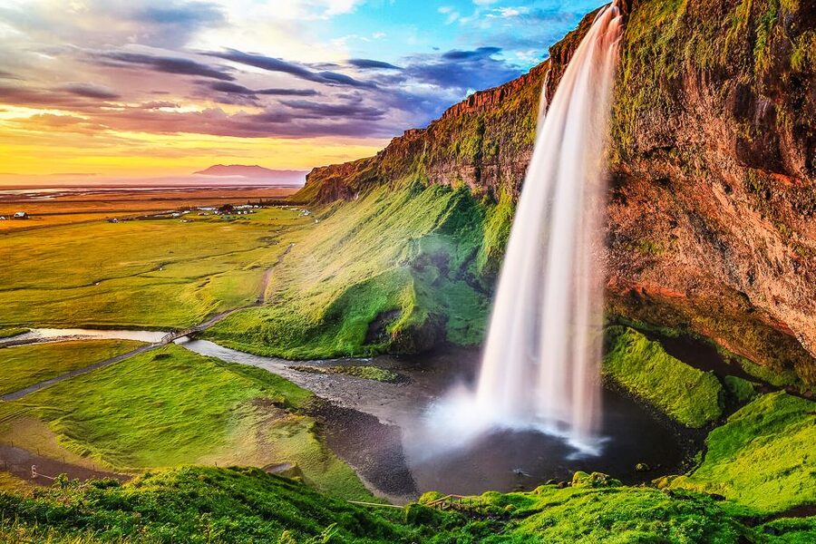 Iceland: Full-Day South Coast, Black Beach & Waterfalls Tour - The first drive through southern Iceland