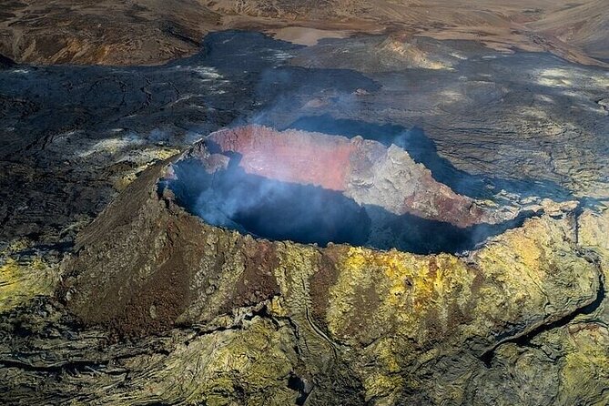 Iceland Volcanic Eruption Area Helicopter Tour from Reykjavík - Why seeing Reykjanes from a helicopter changes the story