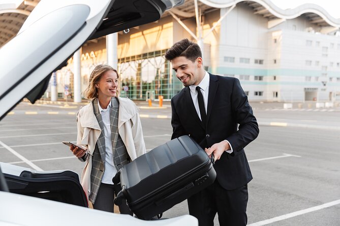Keflavik International Airport Private Transfer - From Keflavik arrival hall to your Reykjavik door