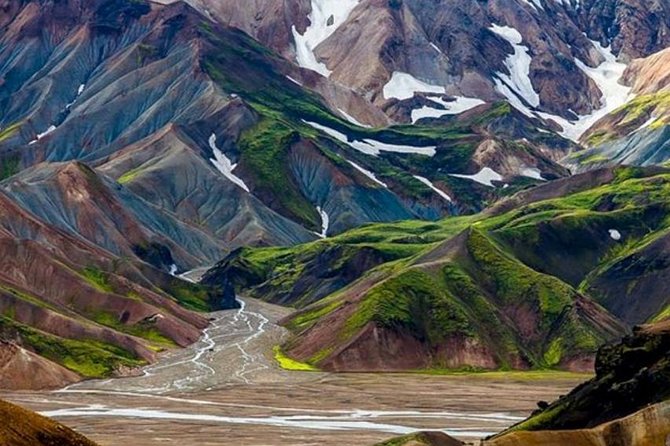 Landmannalaugar 4x4 Tour - Private - Three hours among lava and colored mountains