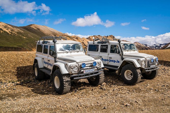 Landmannalaugar and Hekla Volcano Day Trip by Superjeep from Reykjavik - Ljótipollur and Frostastaðavatn: color in a volcanic setting