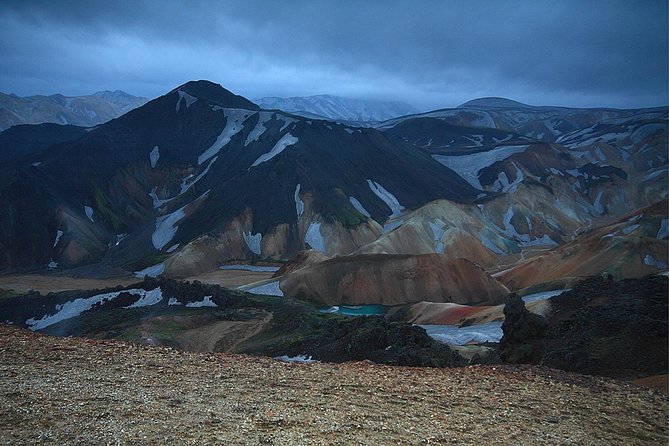 Landmannalaugar by Super Jeep from Reykjavik - Hnausapollur and Frostastaðavatn: water against volcanic color