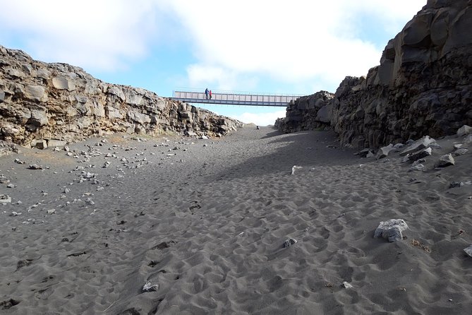 Lava, Craters and Hot Springs Private Tour - Brimketill and the power of the ocean