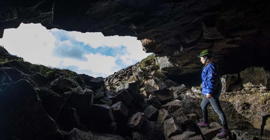Leidarendi Cave: Lava Tunnel Caving from Reykjavik - Why the small group makes a difference