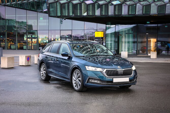 Luxury Private Transfer from Reykjavik to Keflavik Airport - The ride to Keflavik Airport