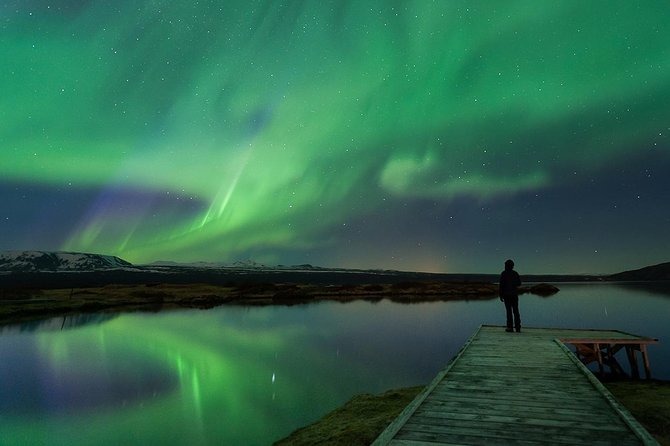 Northern Lights Guided Bus Tour from Reykjavik - The cold wait is part of the experience