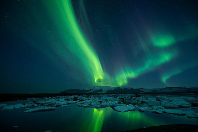 Northern Lights Guided Bus Tour from Reykjavik - A large coach, not a private hunt