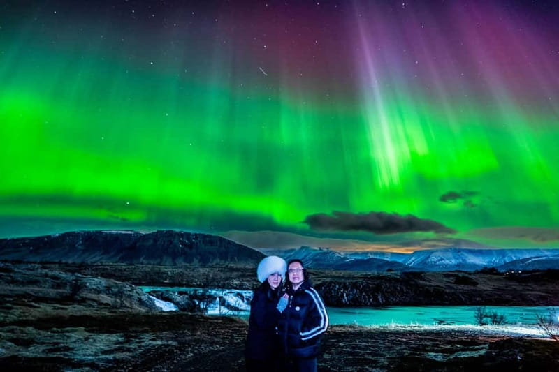 Northern Lights Jeep Tour - Icelandic Guide | Photos | Cocoa - Waiting for the lights with Icelandic stories