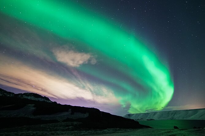 Northern Lights Minibus Tour with Hot Cocoa, Blankets & Photos - Hot cocoa helps, but warm clothing matters more