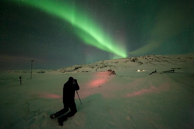 Northern Lights Small-Group Tour From Reykjavik with Hot Drink - Why leaving Reykjavik matters