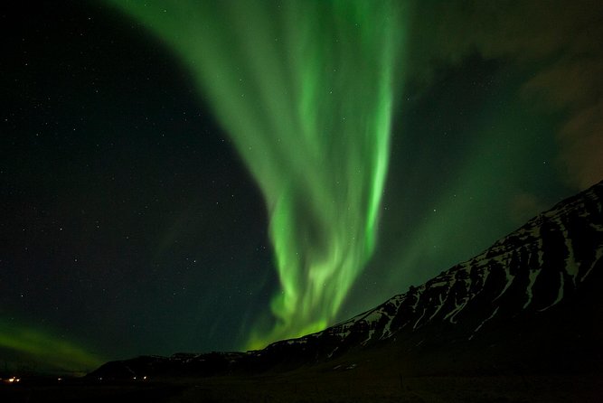 Northern Lights Small-Group Tour From Reykjavik with Hot Drink - The guides make the biggest difference