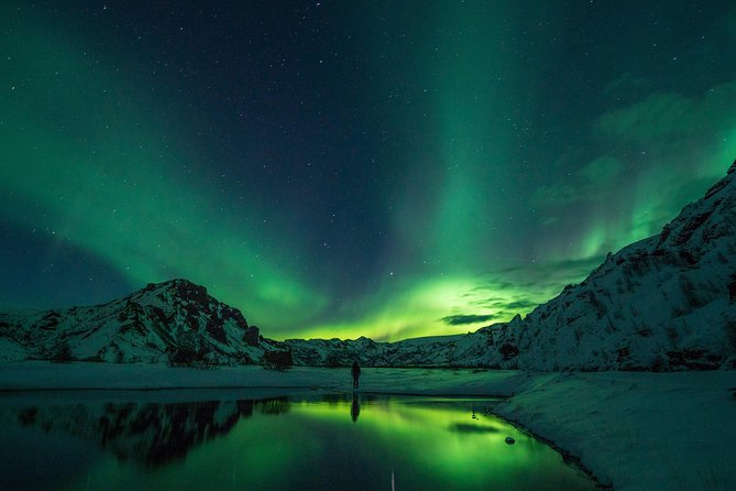 Northern Lights Small-Group Tour with Hot Chocolate & Photos - Who should book this Northern Lights tour?