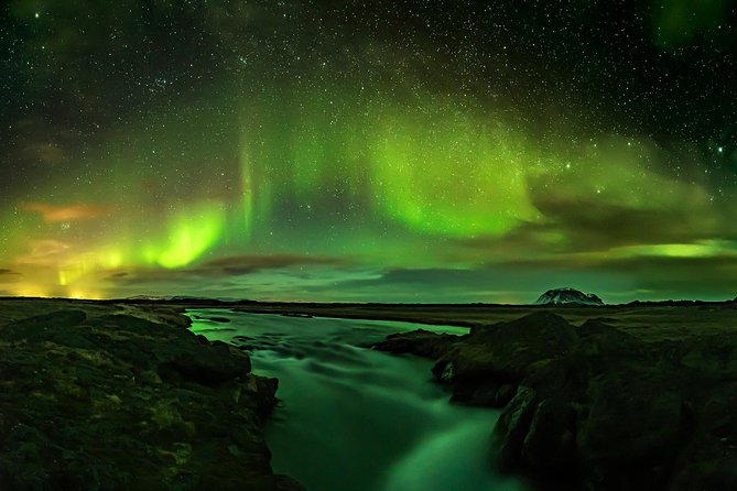 Northern Lights Tour from Reykjavik with Lifetime Guarantee - Getting better Northern Lights photographs