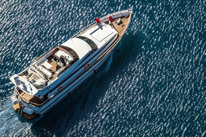 Northern Lights Yacht Cruise - How to dress and prepare for the deck