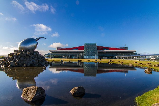 Private Airport - Blue Lagoon - Reykjavík - The short ride to the Blue Lagoon