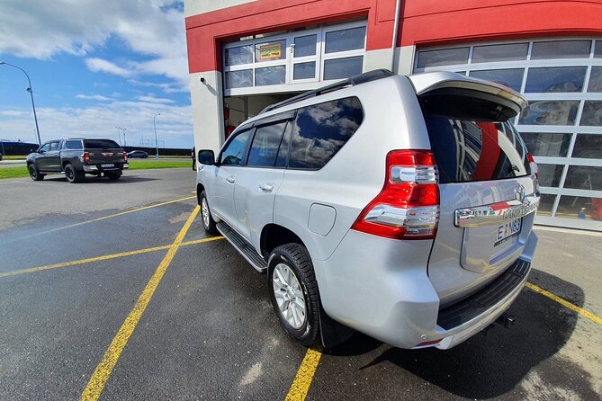 Private Airport Transfer (one way) - Hotel drop-off and the return to Keflavik