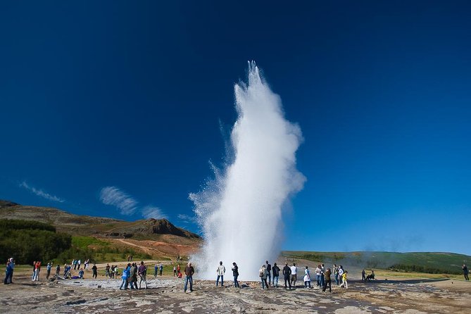 Private Golden Circle Classic Tour from Reykjavik - Gullfoss: The Golden Waterfall Deserves the Longest Stop
