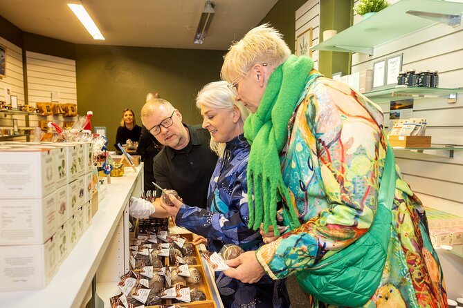 Private Icelandic Sweet Tooth Tour - Valdis proves Icelanders eat ice cream in any weather