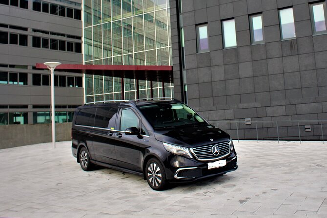 Private Keflavik Airport Transfer (One Way) - The drive from Keflavik to Reykjavik