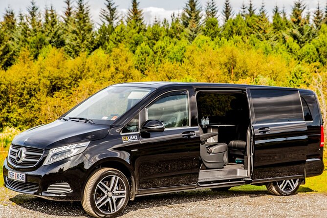 Private Luxury Airport transport Keflavik in Sedan - What the private sedan changes