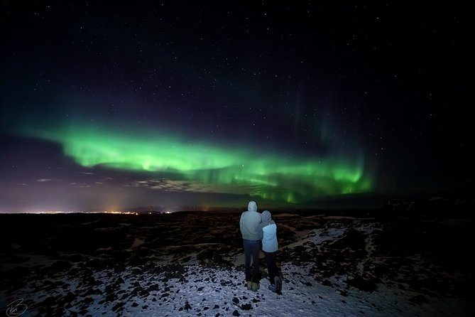 PRIVATE Northern light photo infused tour - Hunting for the best available direction