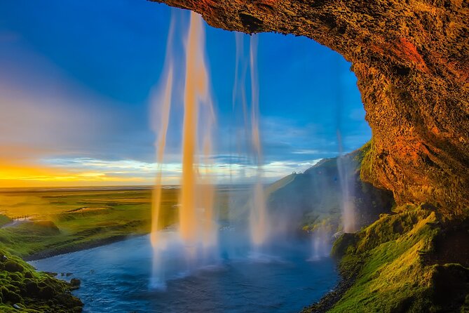 Private South Coast Tour of Iceland Including 6+ Main Attractions - Reynisfjara Beach: black sand and basalt columns