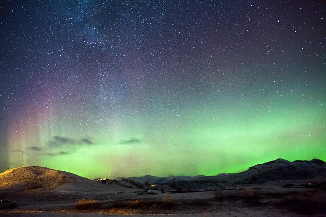 Private Super Jeep Northern lights hunt from Reykjavik - Waiting outside in Icelandic cold
