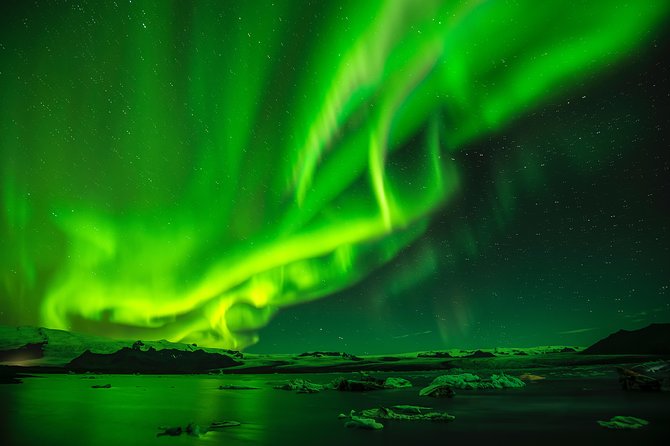 Private Super Jeep Northern lights hunt from Reykjavik - What the Aurora can look like from a dark site