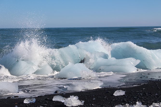 Private Tour Höfn: Jokulsárlón , Diamond Beach, Secret Glacier - Fellsfjara and the ice on black sand
