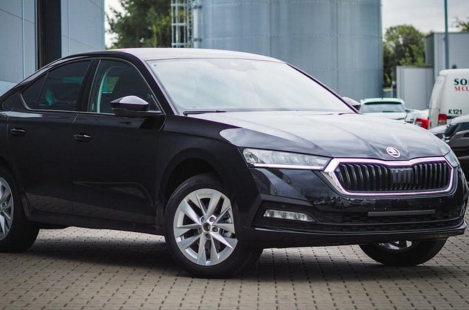 Private Transfer from Reykjavik to Reykjavik Airport KEF by Sedan - Luggage, timing, and airport planning