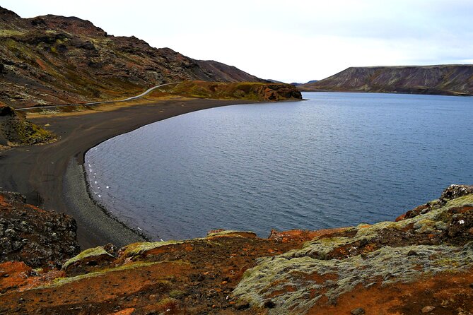 Private Transfer Reykjavik to Keflavik Airport - What the 45 to 60 Minute Ride Feels Like