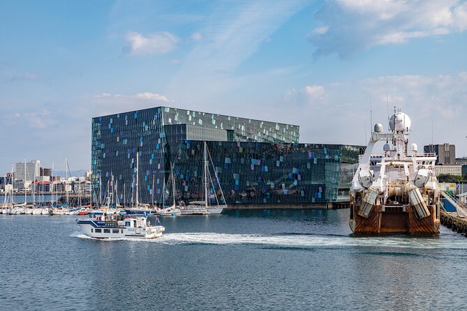 Private Transfer Service from Hotels in Reykjavik to Cruise Ship Terminal - A 15-minute ride that removes cruise-day stress