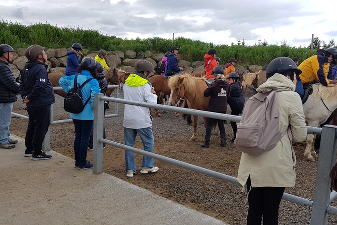 Red Lava Horse Riding Tour From Reykjavik - Why this ride feels different from a city tour
