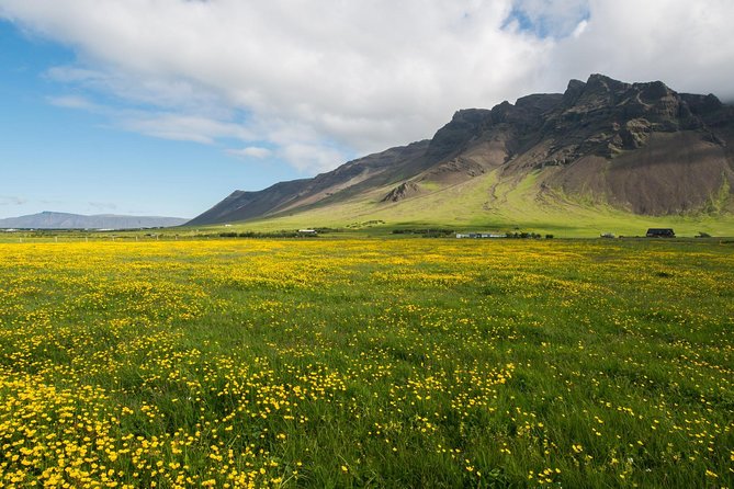 Reykjanes peninsula - The Bridge Between Continents starts with geology