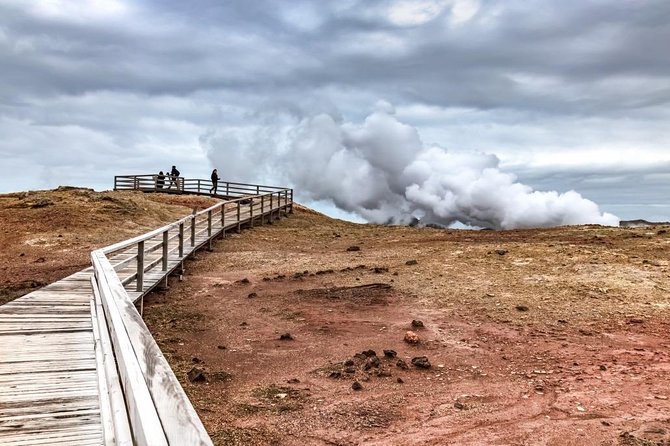 Reykjanes Peninsula Tour - Reykjanes Lighthouse on the Open Coast