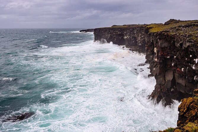Reykjanes Peninsula: Volcanos & Blue Lagoon Self-Guided Tour - Walking across the Bridge Between Continents