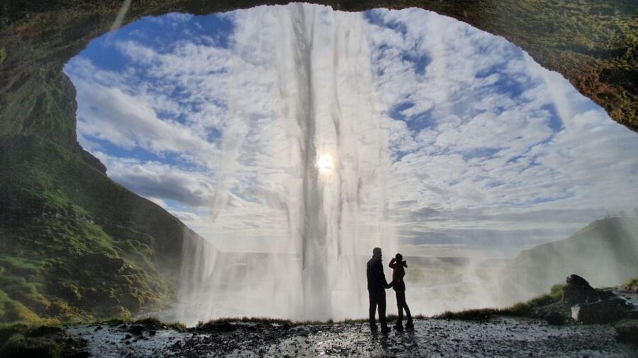 Reykjavík: 2-Day Tour with Icebergs, Glaciers & Waterfalls - Eyjafjallajökull and the optional glacier hike