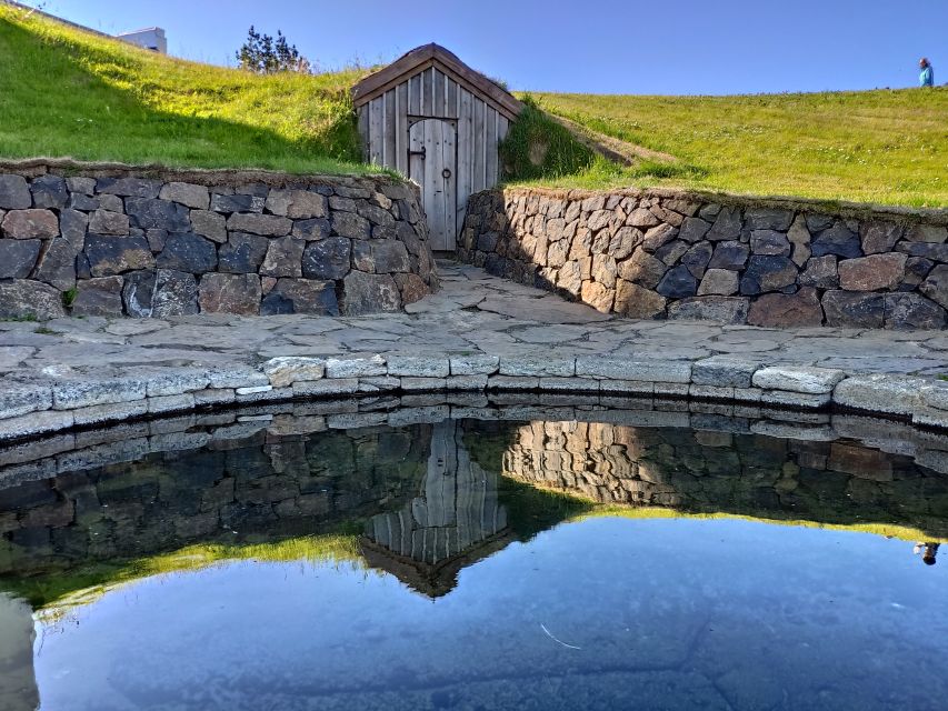 Reykjavik: 2-Day West Tour with Snæfellsnes & Silver Circle - Day two: seals and the Snæfellsnes Peninsula