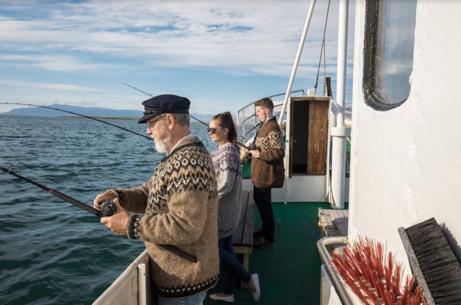 Reykjavik: 3-Hour Sea Angling Gourmet Experience Tour - What happens once Jóhanna leaves the harbour