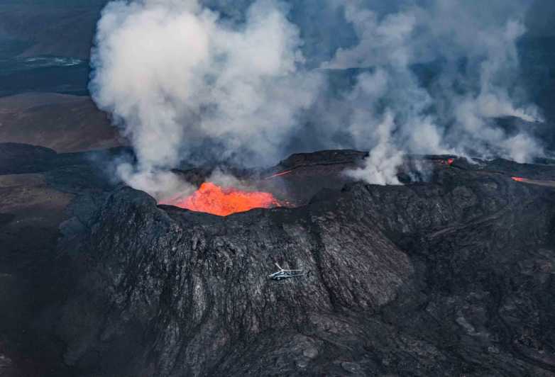 Reykjavik: 45-Minute Volcano Sightseeing Helicopter Tour - Why this helicopter flight is different