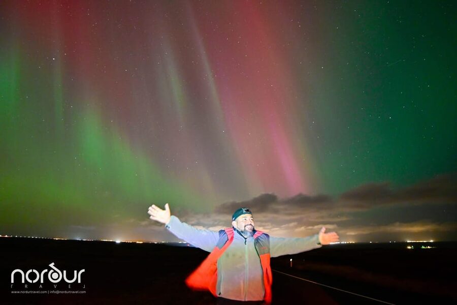 Reykjavík: 4x4 Minibus Northern Lights with Photo and Cocoa - Weather, rescheduling, and the hard truth about Aurora tours
