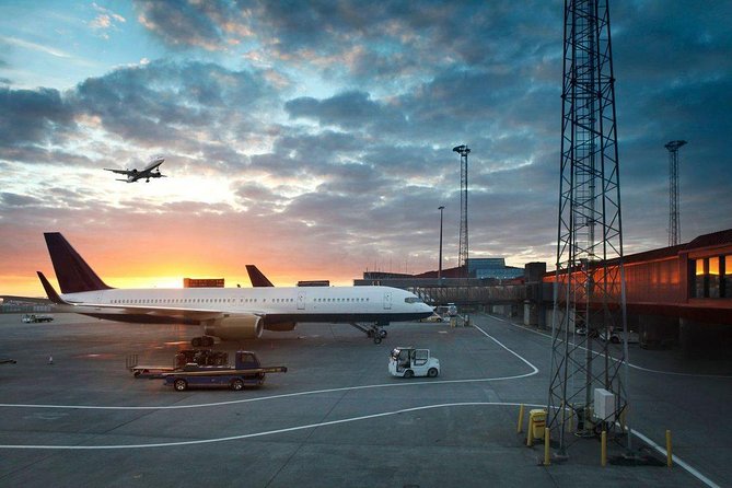 Reykjavik area to Keflavik Private Luxury Airport Transfer - What the 50-minute ride is actually like